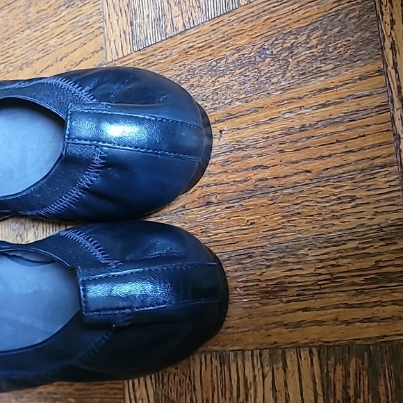 Stuart Weitzman black elastic flats with details - Picture 4 of 6